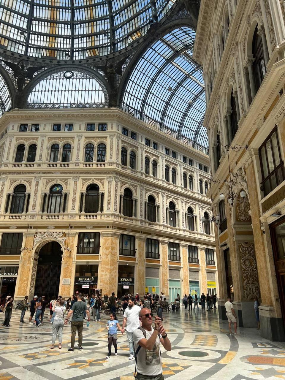 Casa Giulia Piazza Plebiscito Naples